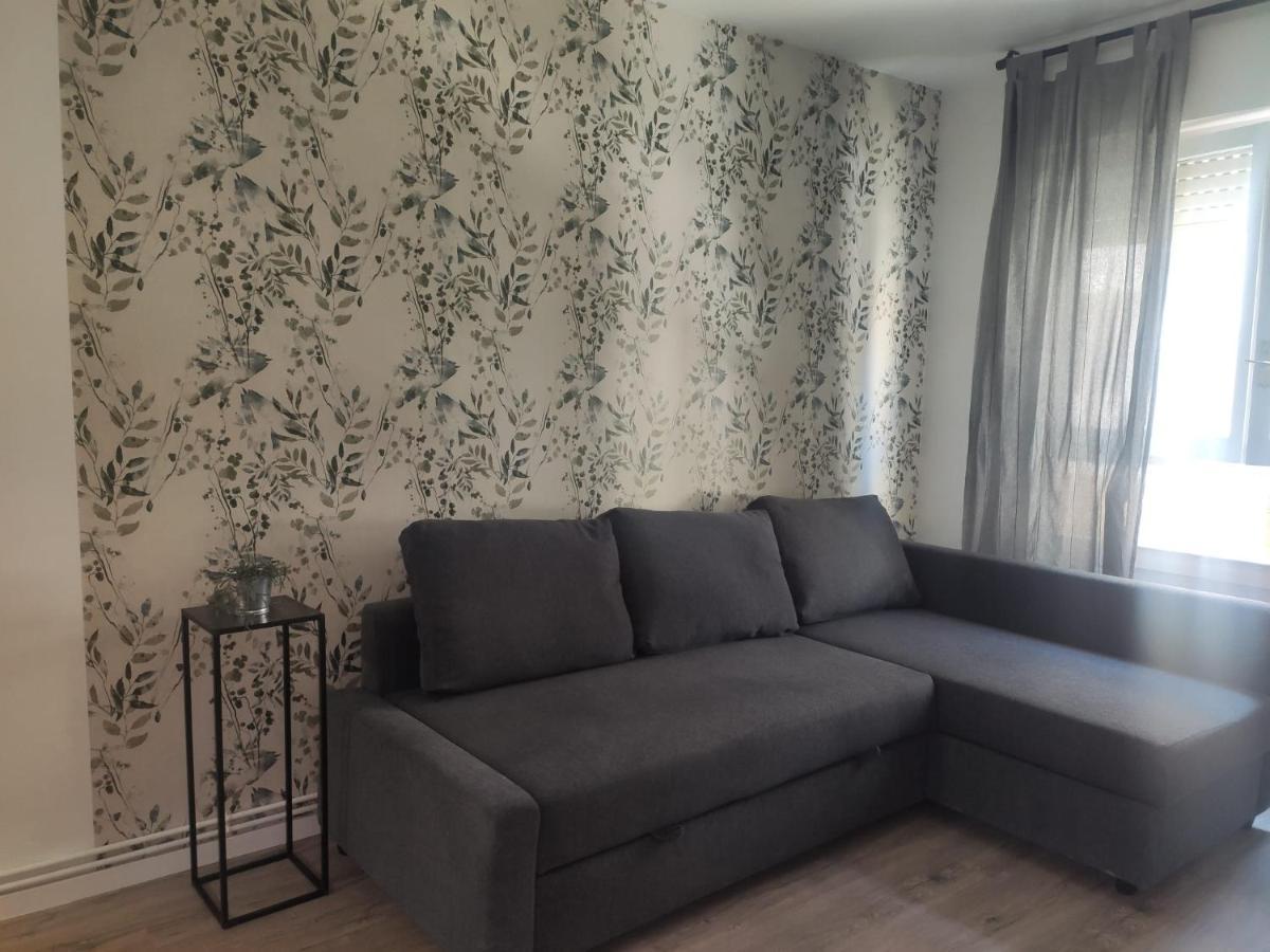 Apartamento Cameros ハカ エクステリア 写真